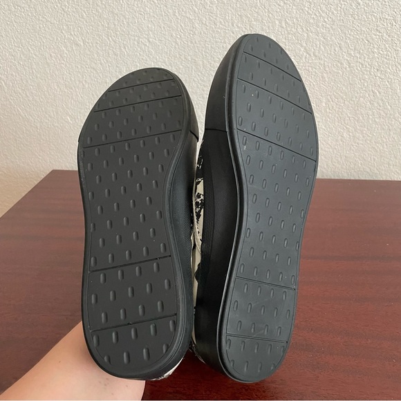 Sold Out Uniqlo x Andy Warhol Canvas Slip Ons Sneaker Shoes - Picture 8 of 8